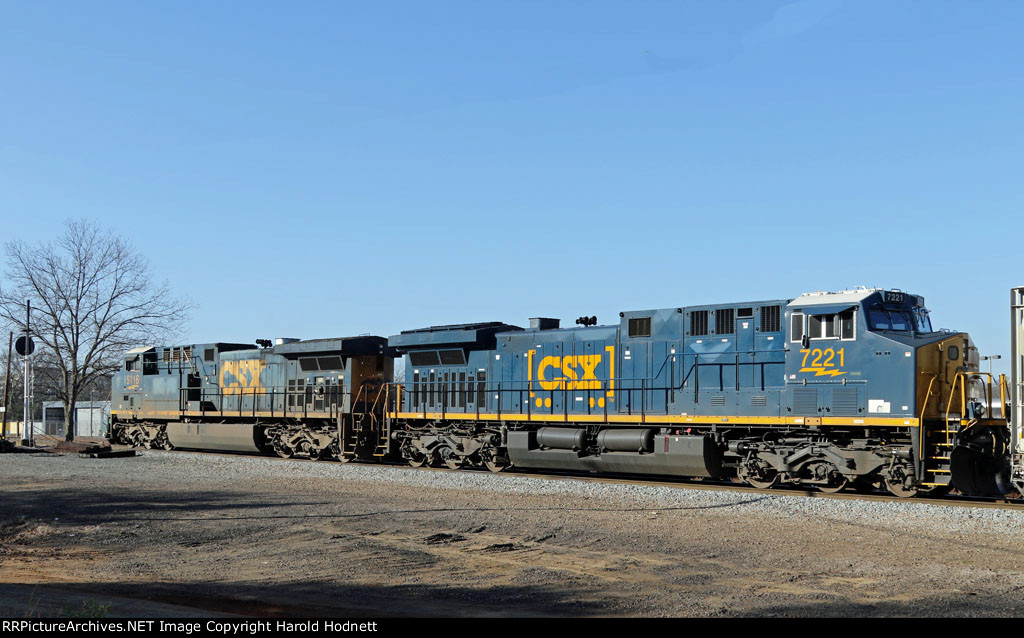 CSX 5116 & 7221 will power today's F741
